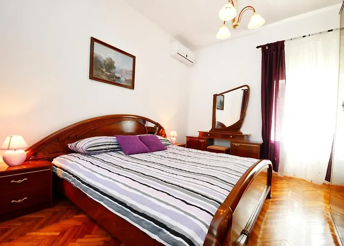 Family Friendly House With A Swimming Pool Basarinka, - 14663 Casa vacanze *