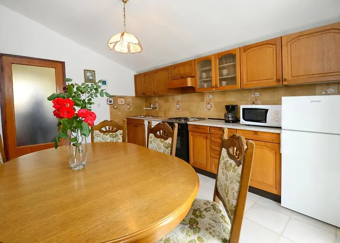 펜션 Family Friendly House With A Swimming Pool Basarinka, - 14663