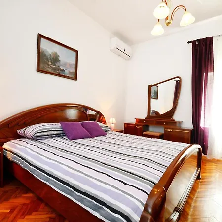 Family Friendly House With A Swimming Pool Basarinka, - 14663 Tatil Evi *